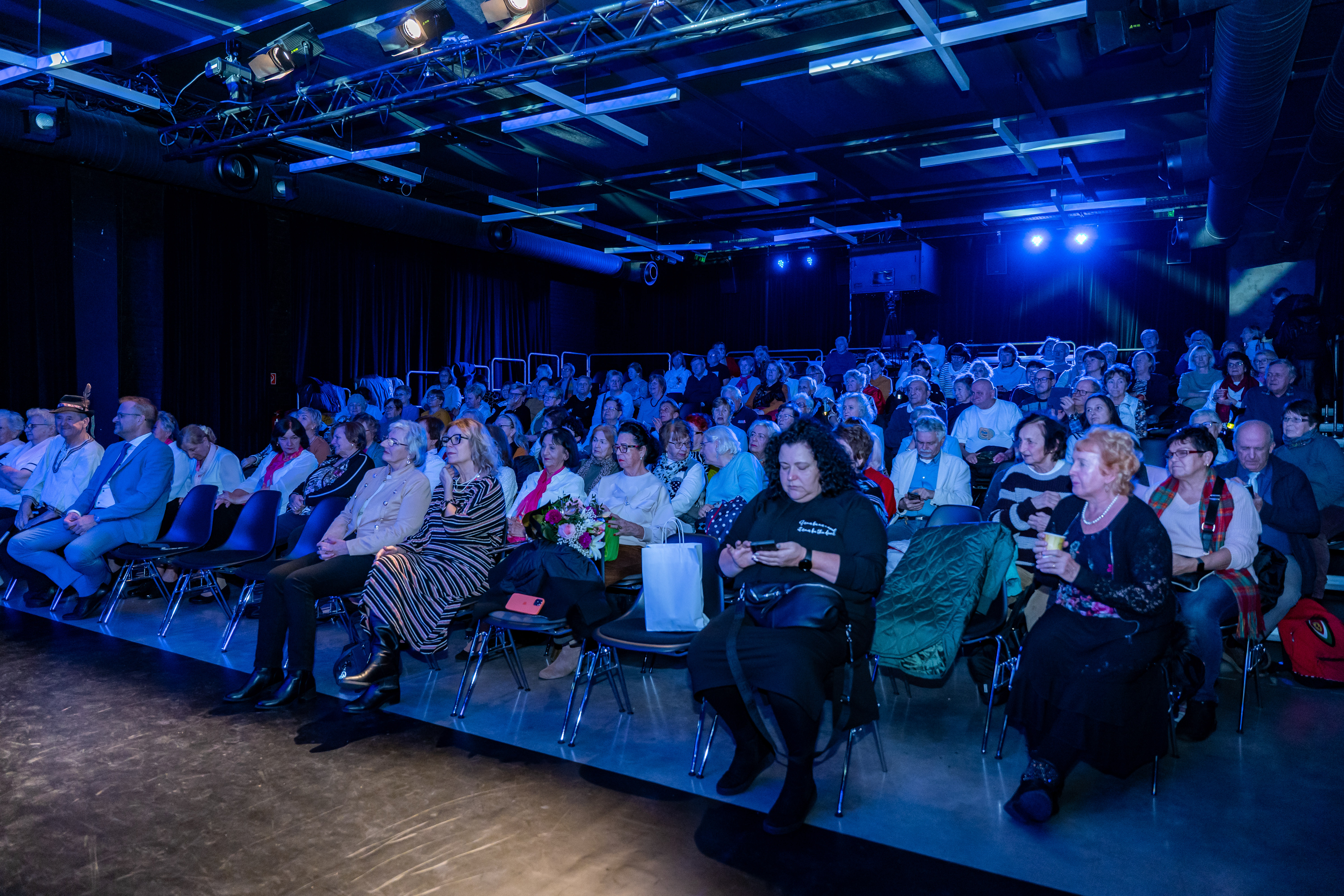 Vianocna seniorska hviezda -14